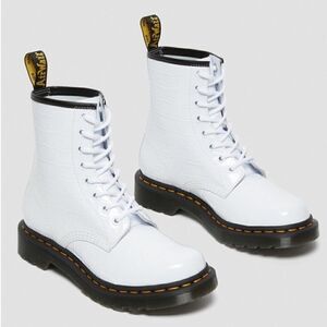 Dr. Martens
 1460 PATENT CROC EMBOSS LEATHER BOOTS